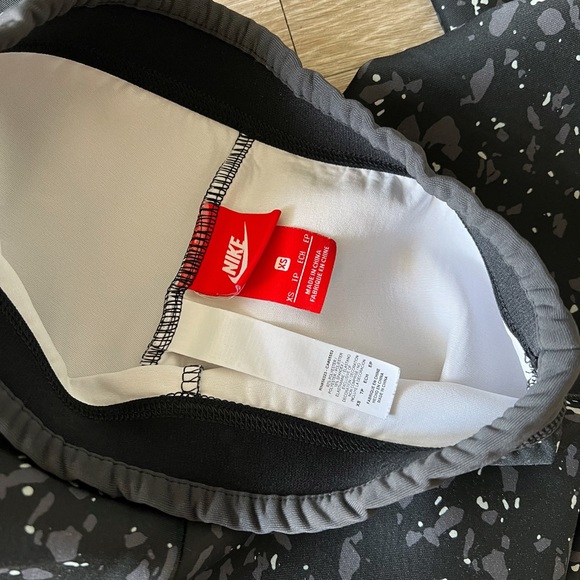 Nike leggings - Picture 4 of 6